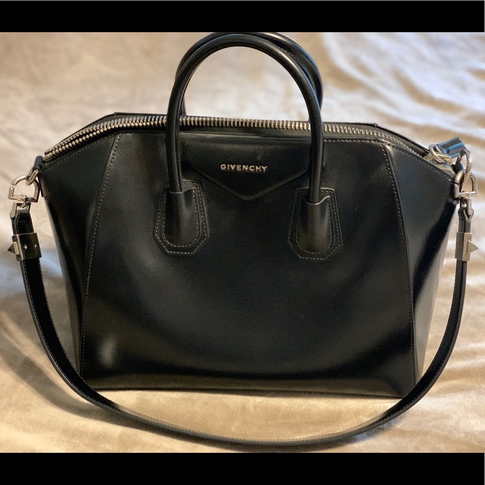 Givenchy Antigona Medium